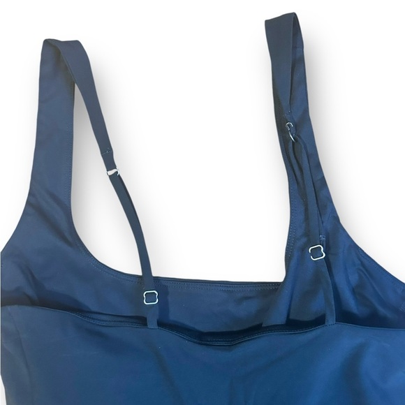 ABERCROMBIE & FITCH Traveler Exercise Dress Size XSmall Built In Shorts Black - Picture 8 of 10